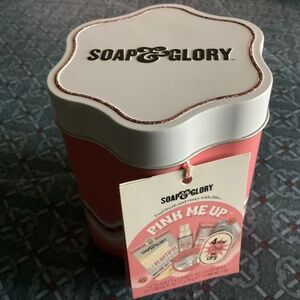 Soap & Glory Pink Me Up